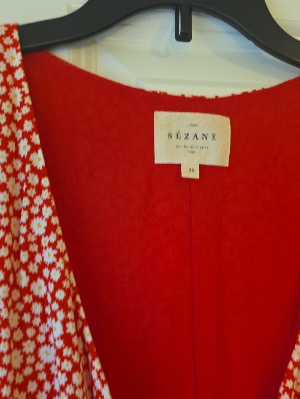 Sezane Red Floral Wrap Top with White Daisies SIZE 38 - Picture 4 of 6